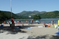 La plage est du Lac Chambon